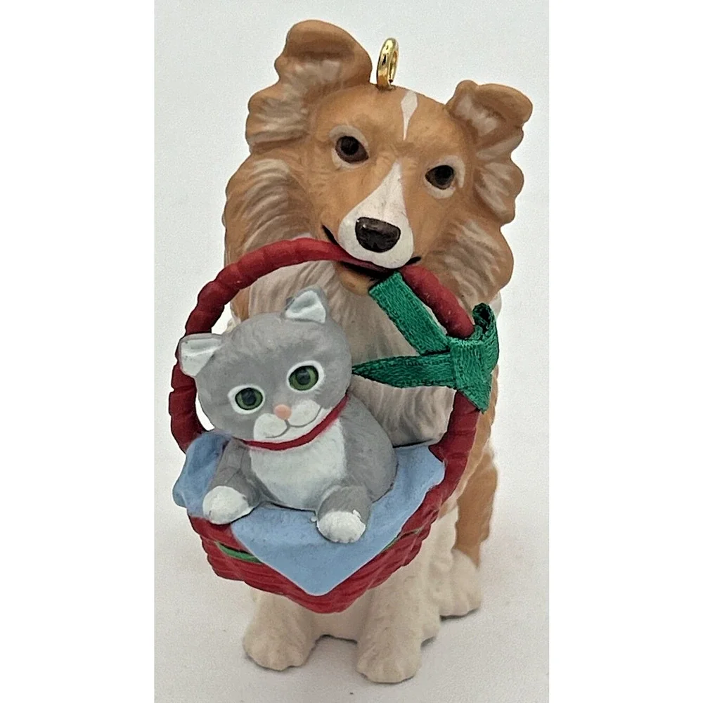 1991‎ Hallmark Tramp and Laddie Christmas Ornament SKU U214